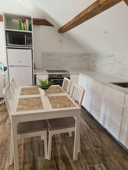 Proche Aeroport Bale/mulhouse Appartement *